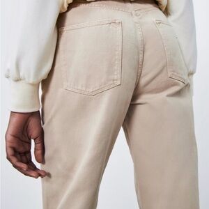 Zara Mom Fit Size 6